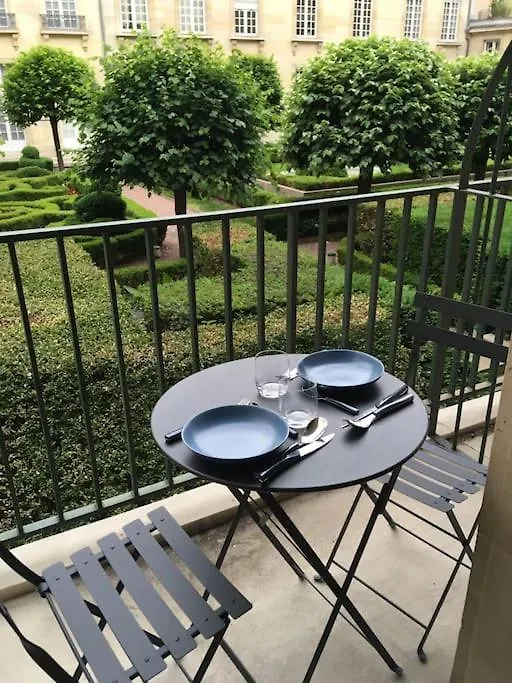Magnifique Studio Coeur Marais Paris